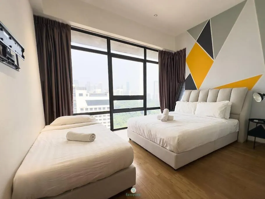 Stunning Klcc House View - Parking & Wi-Fi - 5 Pax Apartment Kuala Lumpur